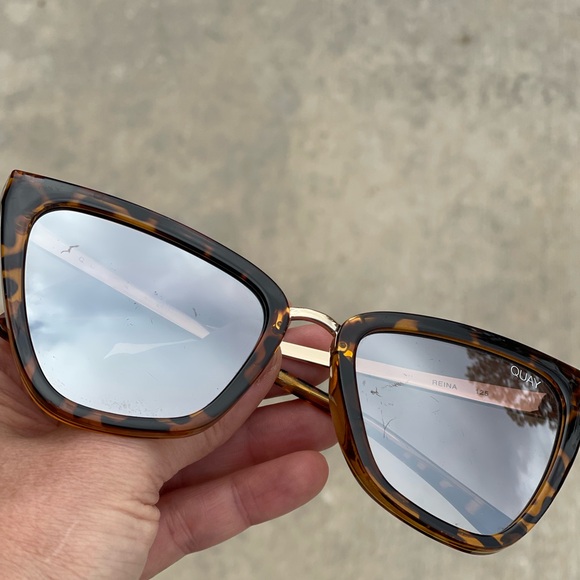 Quay Australia Reina brown tortoiseshell mirror lens sunglasses - Picture 9 of 9
